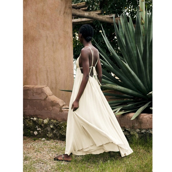 Cream Pleated Maxi Babydoll Dress Open Back Flowy Skirt Tie Straps Lined - Picture 3 of 14